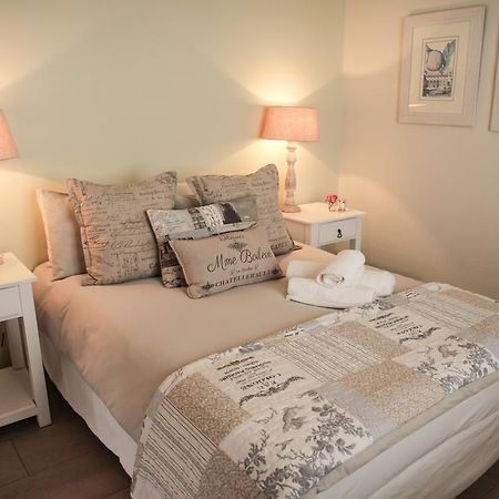 Olive Manor Guest House Нюкасъл Екстериор снимка