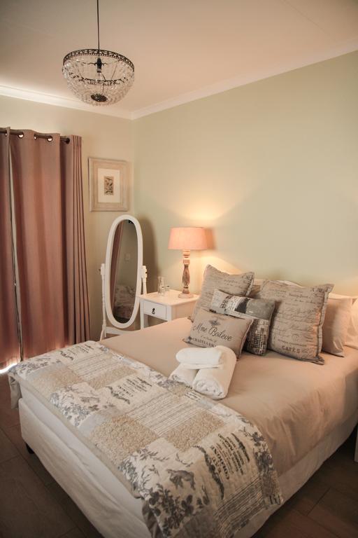 Olive Manor Guest House Нюкасъл Екстериор снимка