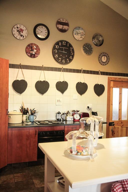 Olive Manor Guest House Нюкасъл Екстериор снимка